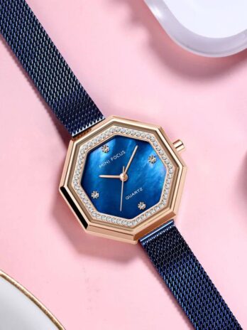 Montre octogonal en acier inoxydable